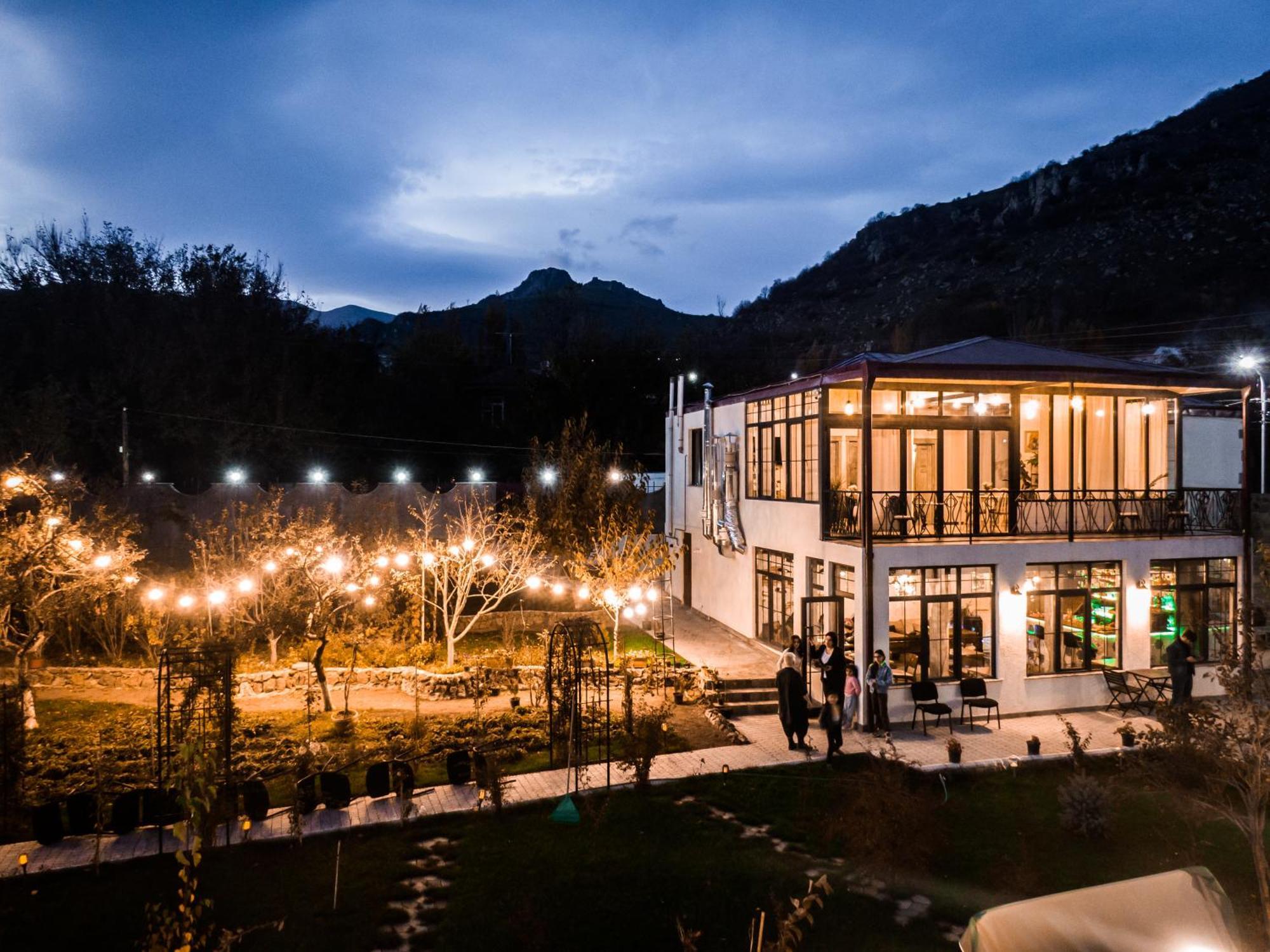 Redroof Country House Hotel Ґоріс Екстер'єр фото